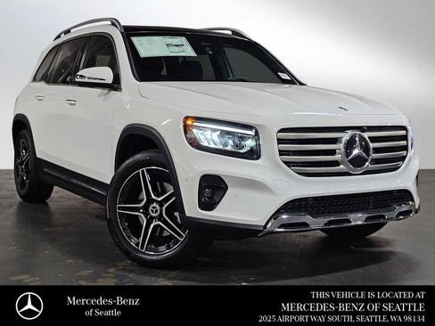 New 2026 Mercedes-Benz GLB 250 4MATIC image 1