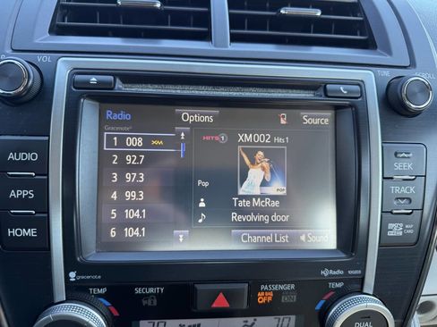 Used 2014 Toyota Camry XLE w/ Leather Package image 22