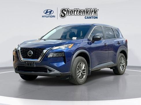 Used 2021 Nissan Rogue S image 1