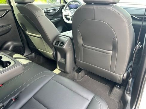Used 2025 Buick Envision Preferred AWD/4WD image 41