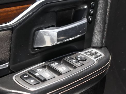 Used 2023 RAM 2500 Laramie AWD/4WD image 18