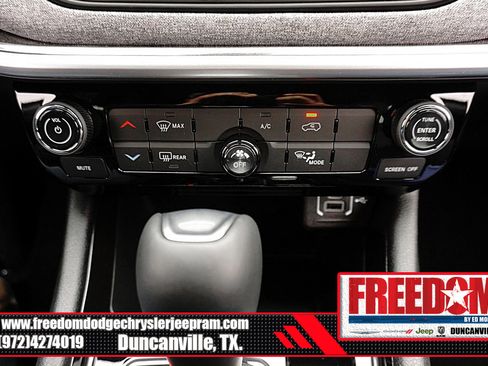 New 2026 Jeep Compass Latitude image 23