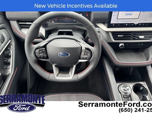Used 2026 Ford Explorer ST-Line w/ ST-Line Street Pack AWD/4WD image 15