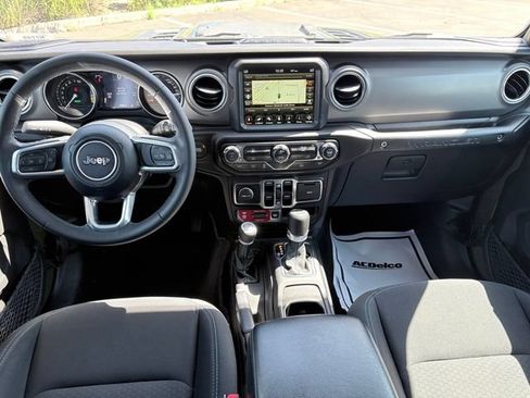 Used 2023 Jeep Wrangler Unlimited Rubicon 4xe AWD/4WD image 8