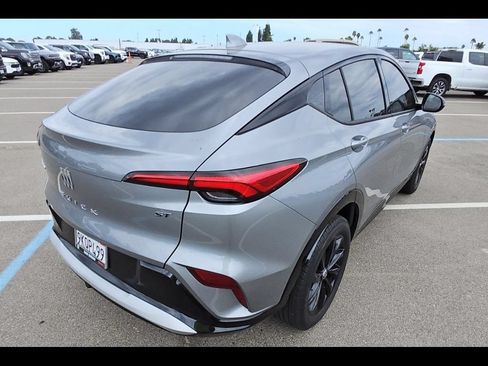 Used 2024 Buick Envista Sport Touring FWD image 5