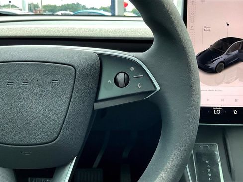 Used 2026 Tesla Model Y 2WD image 12