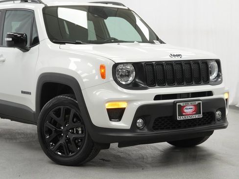 Used 2022 Jeep Renegade Altitude w/ Convenience Group image 3