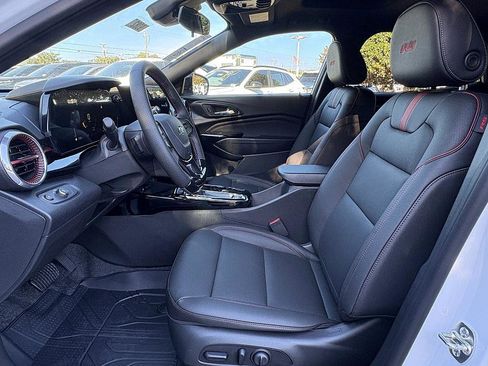 New 2026 Chevrolet Trax RS w/ Sunroof Package image 9