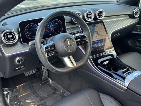 Used 2024 Mercedes-Benz CLE 450 4MATIC Cabriolet image 17