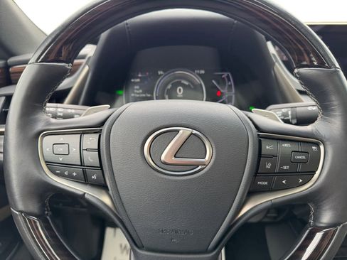 Used 2019 Lexus ES 300h FWD image 18