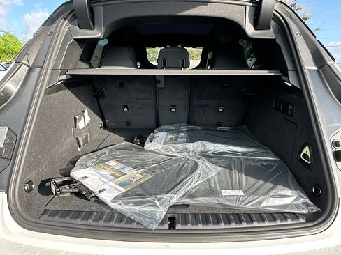 New 2026 BMW iX xDrive60 w/ M Sport Package image 21