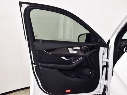Certified 2022 Mercedes-Benz GLC 300 image 16