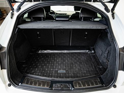 Used 2022 Jaguar E-PACE SE image 16