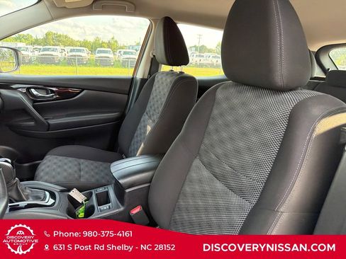 Certified 2019 Nissan Rogue Sport SV w/ Technology Package FWD image 14