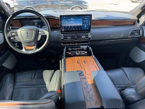 Certified 2022 Lincoln Navigator Black Label image 9