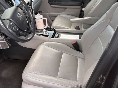 Used 2018 Honda Pilot Elite image 8