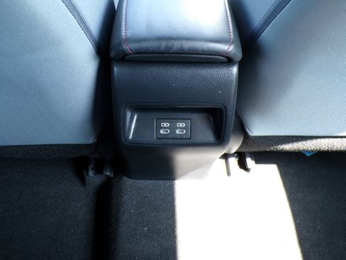 Used 2024 Toyota Corolla SE image 34