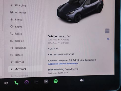Used 2023 Tesla Model Y Long Range AWD/4WD image 24