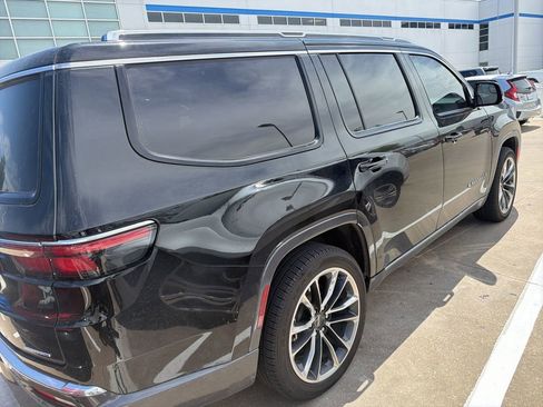 Used 2022 Jeep Wagoneer Series III w/ Premium Group I image 7