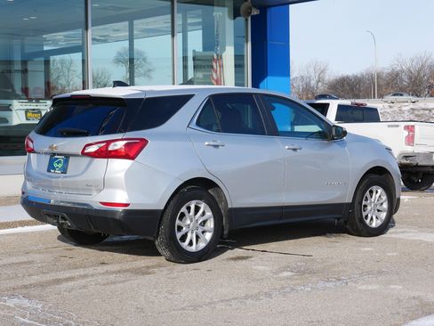 Certified 2021 Chevrolet Equinox LT image 3