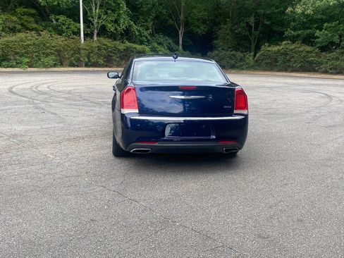 Used 2016 Chrysler 300 Limited RWD image 7