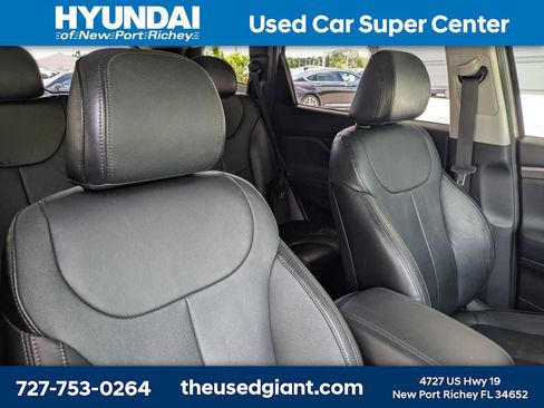 Used 2020 Hyundai Santa Fe SE w/ Cargo Package FWD image 6