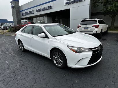 Used 2017 Toyota Camry SE w/ Moonroof Package