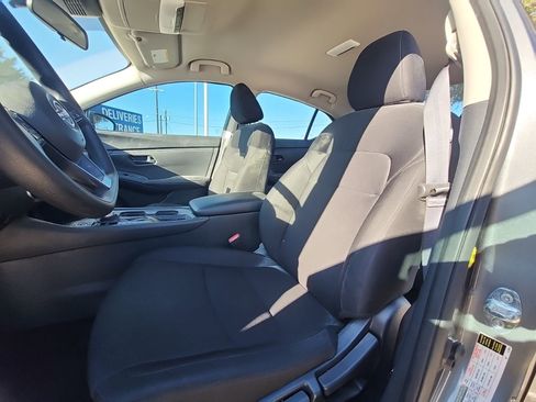 Used 2024 Nissan Sentra S FWD image 8