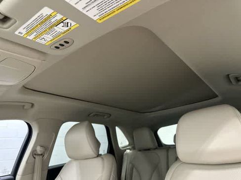 Used 2019 Lincoln MKC Reserve w/ MKC Climate Package FWD image 28