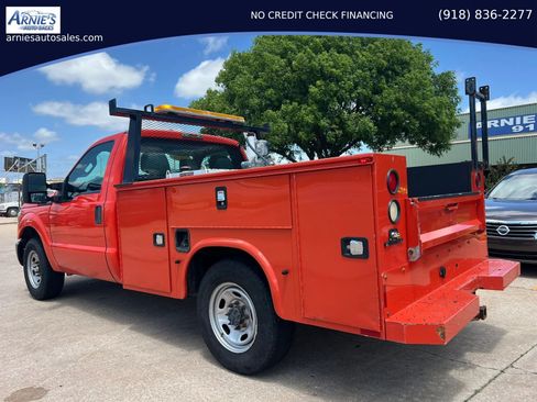 Used 2016 Ford F250 XL RWD image 2