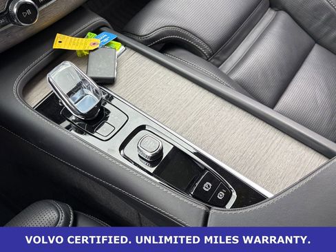 Certified 2023 Volvo XC90 B6 Ultimate w/ Protection Package Premier AWD/4WD image 22