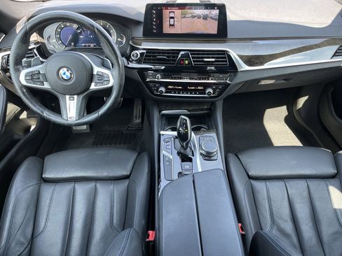 Used 2017 BMW 530i xDrive image 3