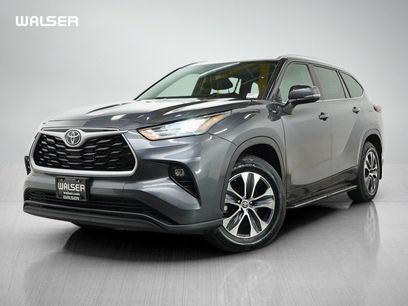 Used 2024 Toyota Highlander XLE
