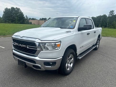 Certified 2024 RAM 1500 Big Horn AWD/4WD image 3