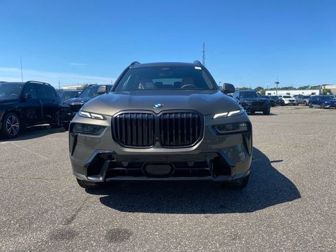 New 2027 BMW X7 xDrive40i w/ M Sport Package AWD/4WD image 2