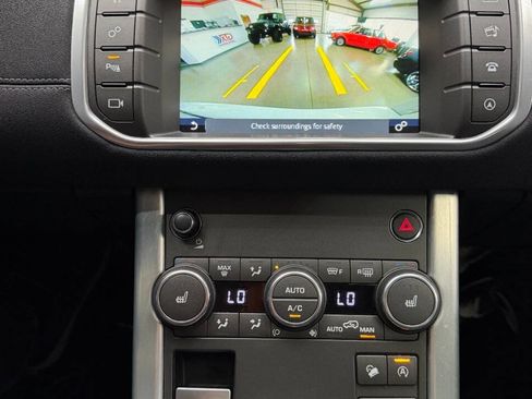 Used 2017 Land Rover Range Rover Evoque SE AWD/4WD image 28