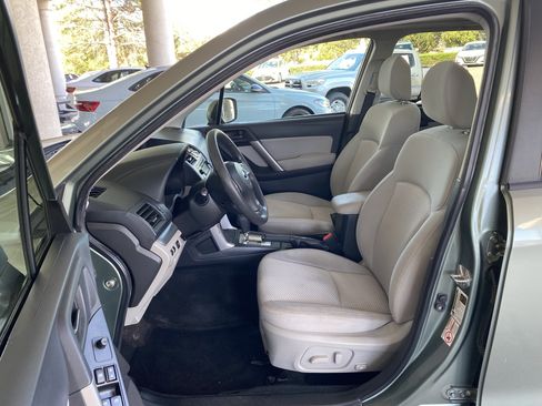 Used 2014 Subaru Forester 2.5i Premium w/ All-Weather Package AWD/4WD image 27