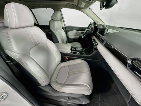 Certified 2023 Honda Pilot Touring image 31