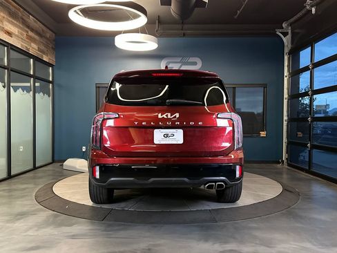 Used 2024 Kia Telluride EX X-Line AWD/4WD image 4