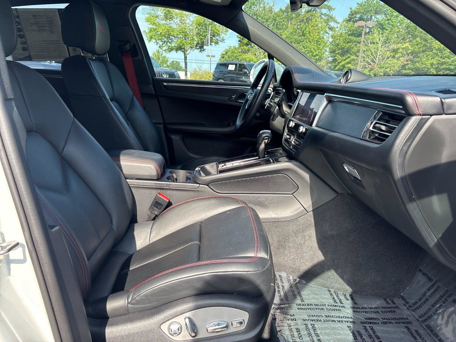 Used 2024 Porsche Macan GTS AWD/4WD image 40