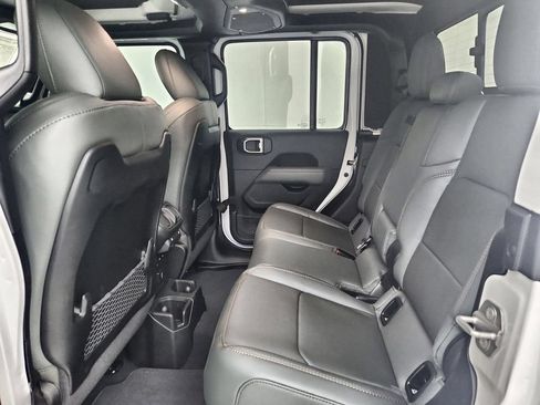 New 2026 Jeep Gladiator Mojave AWD/4WD image 23