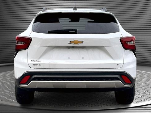 Used 2024 Chevrolet Trax LT w/ Driver Confidence Package image 5