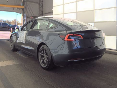 Used 2018 Tesla Model 3 Long Range RWD image 4