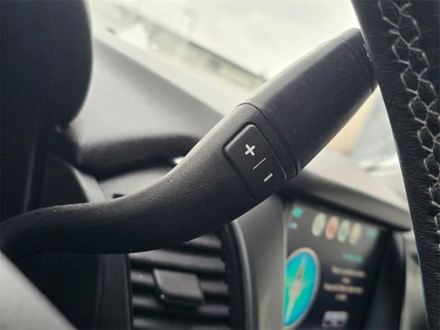 Used 2018 Chevrolet Tahoe LT w/ Luxury Package image 38