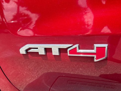 Certified 2022 GMC Sierra 1500 AT4 w/ AT4 Premium Package AWD/4WD image 11