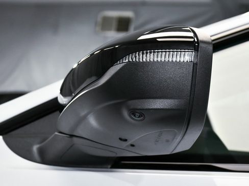 Used 2025 Audi S6 e-tron Prestige w/ 21" Black Optic Package image 87