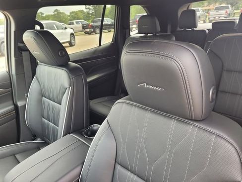 New 2026 Buick Enclave Avenir FWD image 22