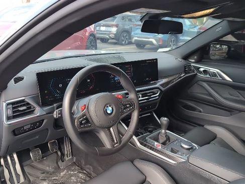 Used 2024 BMW M4 Coupe w/ M Driver's Package image 8