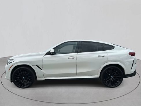 Used 2021 BMW X6 M50i w/ Executive Package image 2