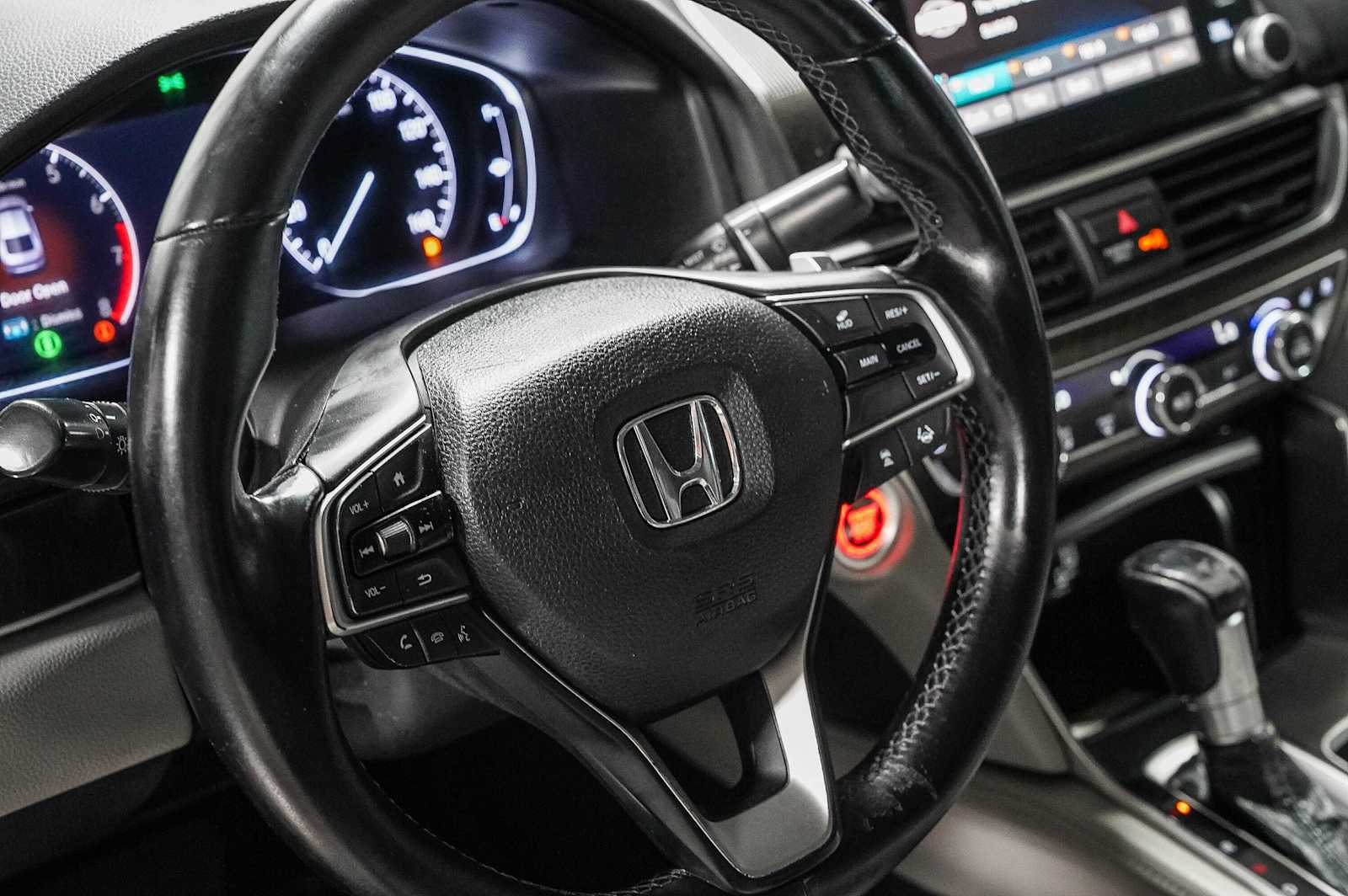Used 2018 Honda Accord Touring image 21